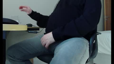 Snapshot of schwanz2023 chatting on March 3, 1:12 pm Mick online show from March 3, 1:12 pm