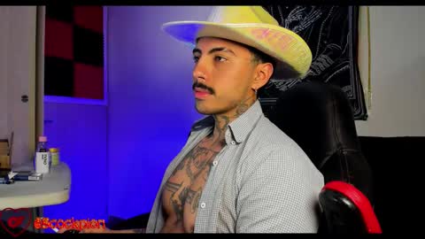 Alejandro help me to reach 200 thumps up online show from October 30, 7:42 am