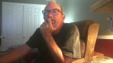 scotsman_62 online show from April 8, 6:27 am