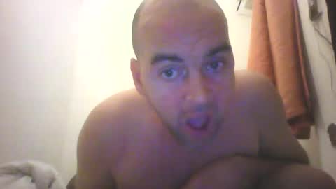 Snapshot of sean20775 chatting on October 14, 7:28 pm Sean online show from October 14, 7:28 pm