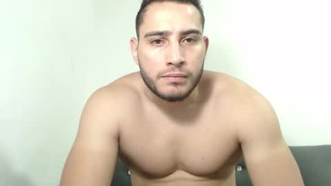 seank_noszka online show from November 9, 8:44 pm