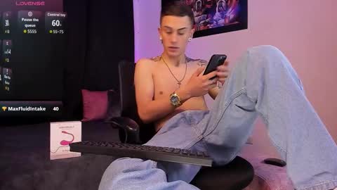 Snapshot of sebas_maverick chatting on September 25, 4:41 am Sebastian online show from September 25, 4:41 am