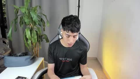 sebastian online show from March 23, 1:05 pm