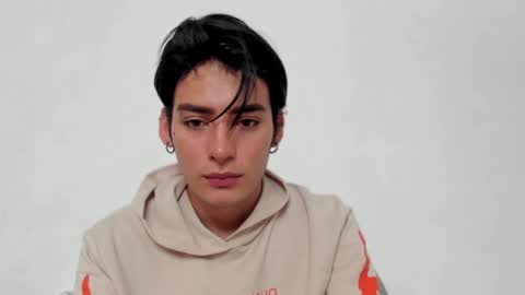 sebastian online show from December 5, 2:39 pm