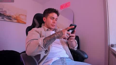 Lucian Sinclair online show from January 12, 10:22 pm