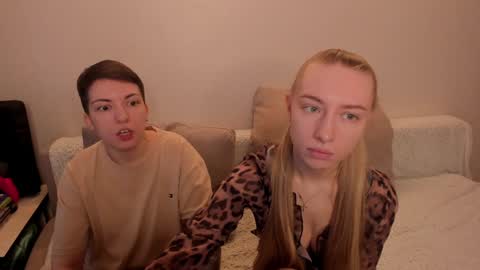 Snapshot of secret_dreams_ chatting on January 17, 8:34 am Amanda and  pair in a real life we love each other but can play with you online show from January 17, 8:34 am