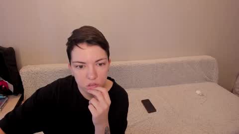 Snapshot of secret_dreams_ chatting on February 6, 8:39 am Amanda and  pair in a real life we love each other but can play with you online show from February 6, 8:39 am