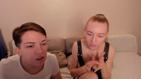 Snapshot of secret_dreams_ chatting on December 20, 8:49 am Amanda and  pair in a real life we love each other but can play with you online show from December 20, 8:49 am