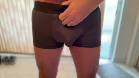 secret_neighbor_ online show from April 1, 2:03 pm