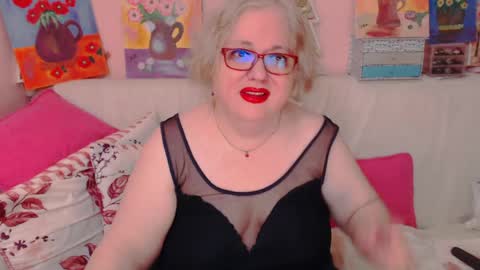 Alice online show from April 8, 6:55 pm