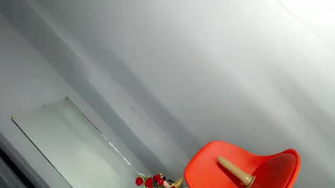 YU RI online show from December 18, 5:58 am