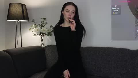 Snapshot of seduced_by_sara chatting on January 11, 8:43 pm Sara online show from January 11, 8:43 pm