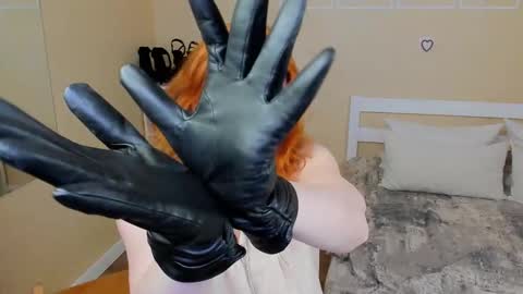 seductive_foxy_ online show from February 20, 6:19 am