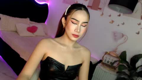 Vanessa online show from April 7, 5:04 pm