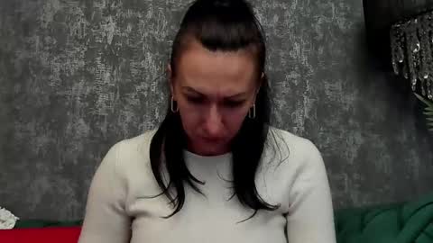 JolieLaCroix online show from October 28, 8:37 am