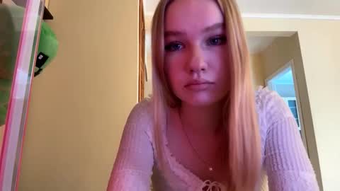 Kristie online show from March 1, 12:15 am