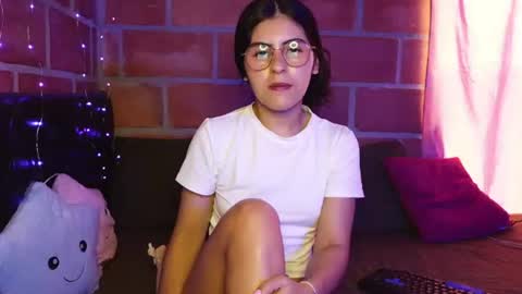 seleena_01 online show from July 3, 10:58 pm