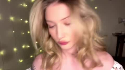 Sophia online show from January 8, 6:47 pm