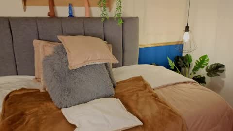 Call me S E L E N A   online show from March 31, 7:25 pm