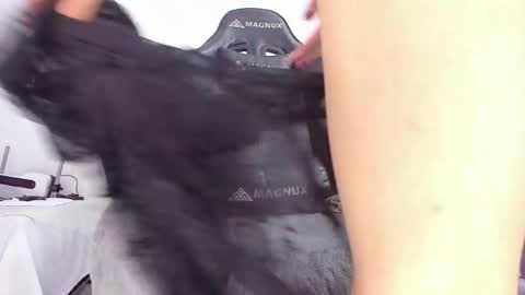 selena roberts online show from April 13, 1:10 am