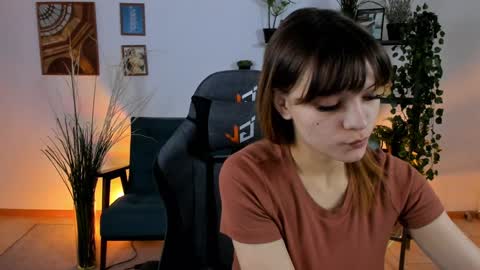 Selena ntmy online show from January 3, 1:35 pm