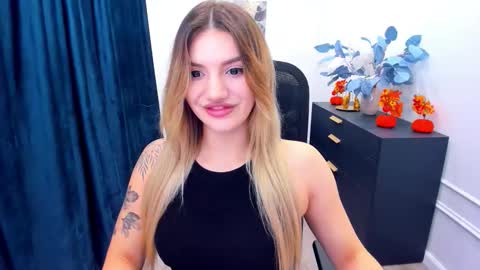 selenaemoore online show from October 13, 10:56 pm