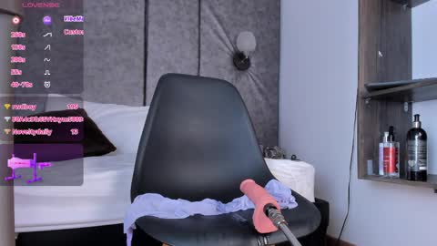  Selena  online show from April 2, 12:29 am