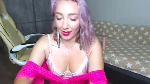 Selena online show from October 26, 3:23 pm