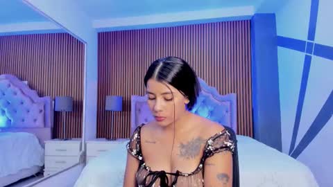 selenastonne online show from October 12, 9:38 pm