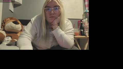 Selene online show from April 4, 12:39 am