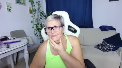 Selenna online show from February 15, 6:39 pm