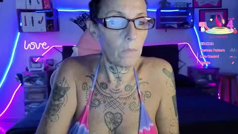 Selvaggia Del Caribe online show from October 22, 4:52 pm