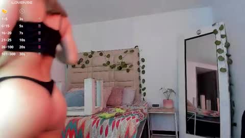 Selyn online show from November 25, 12:26 pm