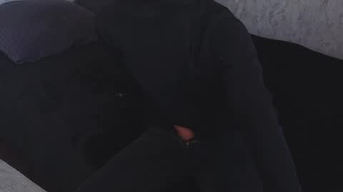 sendlovestudio online show from April 7, 8:38 am