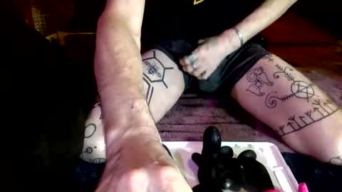 sensiswitch online show from December 3, 5:04 am