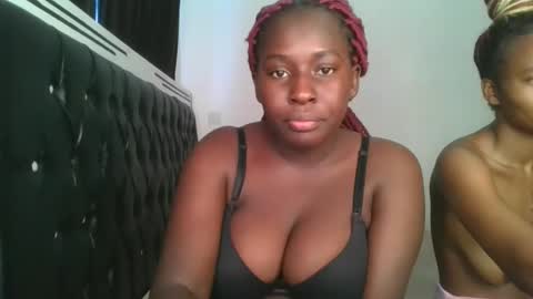 sensual_ria online show from May 19, 6:31 am