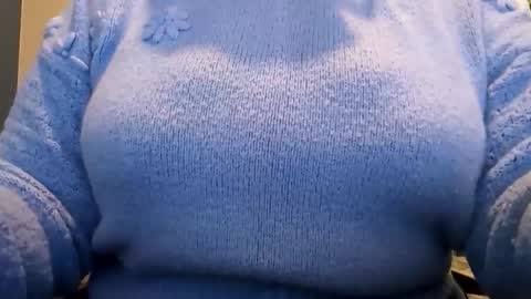 Snapshot of sensualatease chatting on October 24, 3:46 pm SensualATease online show from October 24, 3:46 pm