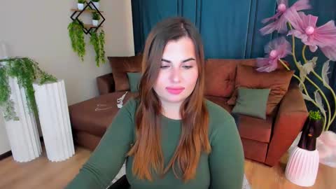 Snapshot of sensualcharisma chatting on September 28, 10:24 am Becca online show from September 28, 10:24 am