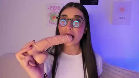 Snapshot of sensualhaven_ chatting on October 21, 11:41 pm sensualhaven_ online show from October 21, 11:41 pm