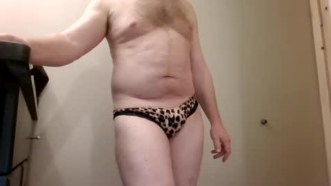 sensualuncut4u4fun online show from April 23, 1:24 am