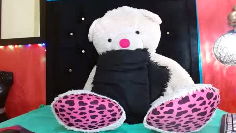 Snapshot of serenityroche chatting on January 11, 1:11 pm serenityroche online show from January 11, 1:11 pm