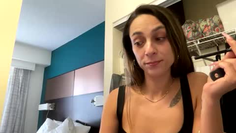 serenityroseee online show from June 5, 5:40 pm