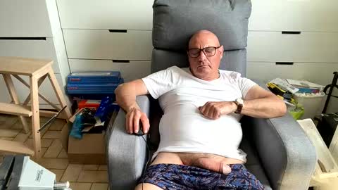 serge8413 online show from April 21, 12:34 pm