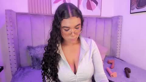 Danna  online show from April 18, 2:57 am