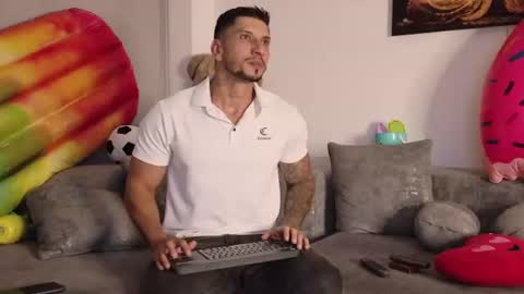 HEY IM SETH online show from June 30, 2:22 am