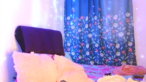 Karol y antony online show from February 20, 9:44 am