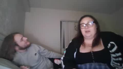 sexiicouple4u69 online show from February 21, 9:34 am