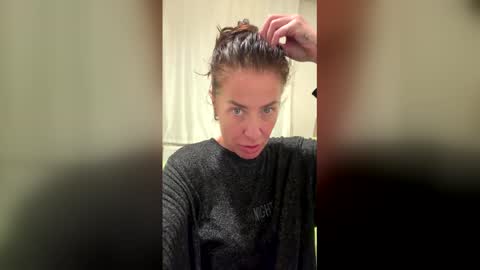 sextilyon online show from December 20, 3:30 pm