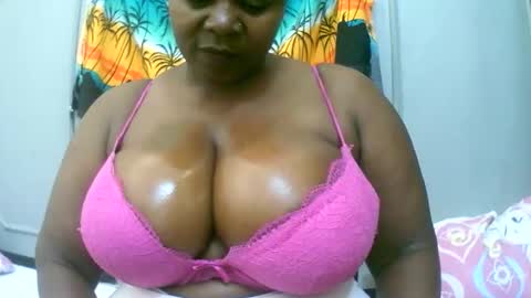 sexxi_ebony online show from February 13, 9:23 am