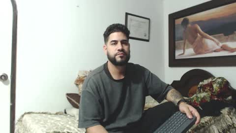 sexxy man online show from December 7, 5:43 am